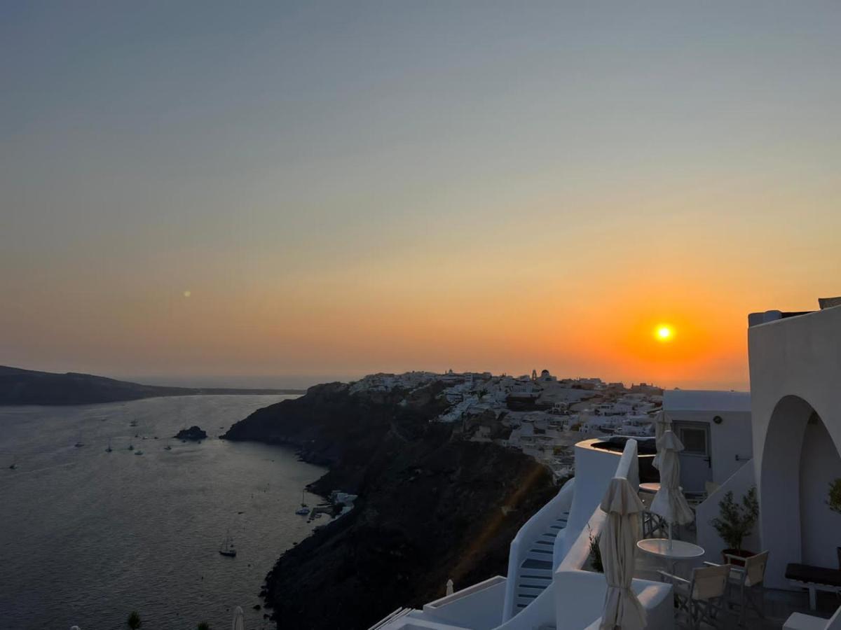 Captain John Villas Oia - Caldera & Sunset View Eksteriør billede